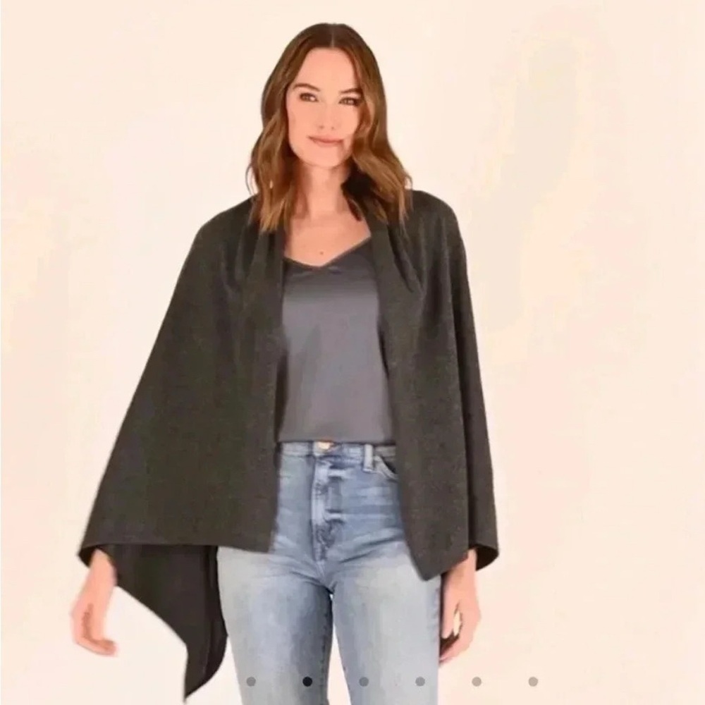 ADRIANNA PAPELL S'HUG Seamless Sleeved Scarf In Charcoal NWT